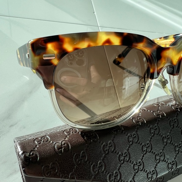 Gucci authentic sunglasses - Picture 3 of 8